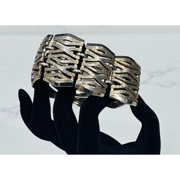 Vintage Monet Bracelet Wide Link Textured Silver Tone Geometric Statement 7.25" - Picture 1 of 9